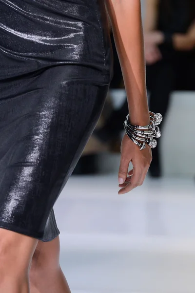 Look 32
